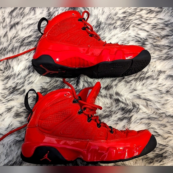 Nike Air Jordan Retro 9 Chile Red Size 4Y Sneakers - Picture 1 of 15